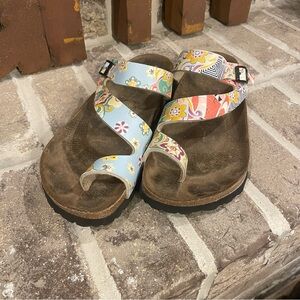 Women’s Size 8 Narrow Floral Birkis